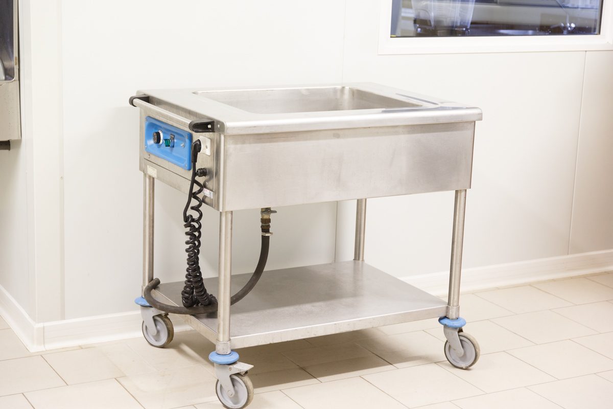 Chariot bain-marie à eau sur piètement